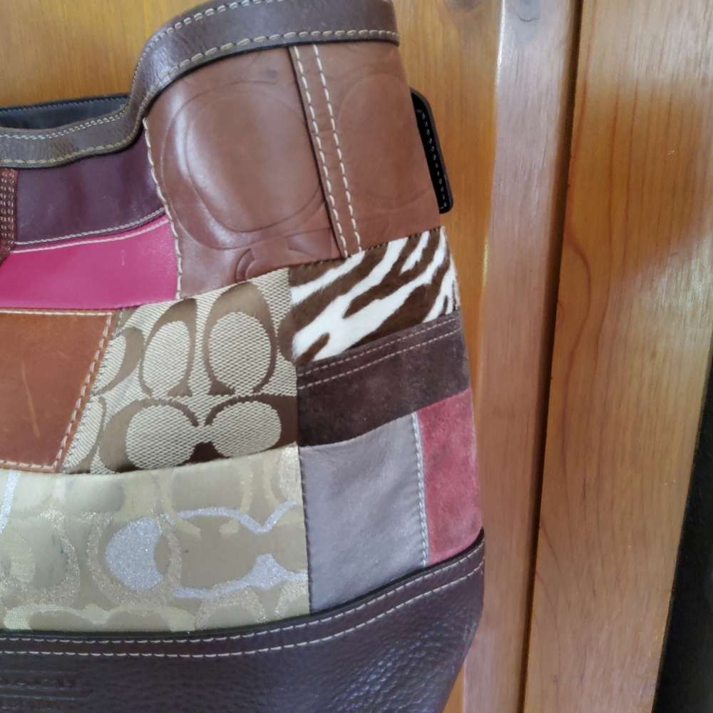 Authentic Coach Holiday Patchwork Hand Bag Guc - image 4